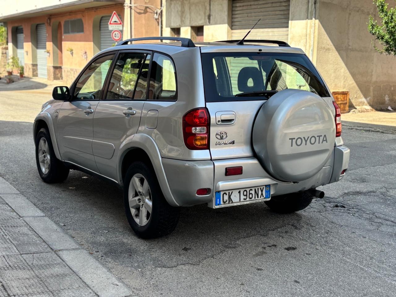 Toyota RAV 4 RAV4 2.0 Tdi D-4D cat 5 porte Sol