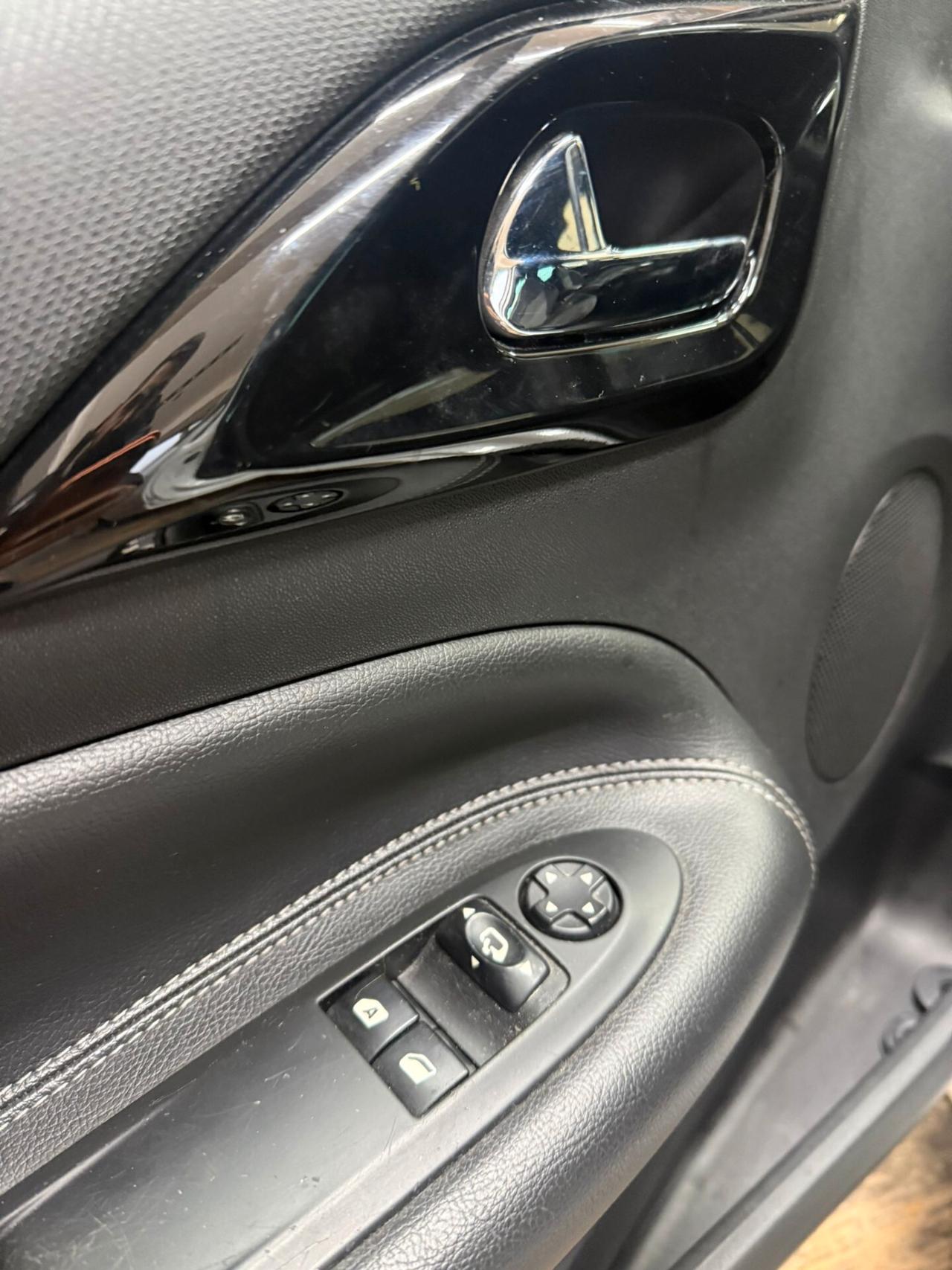 Ds DS3 1.4 BENZINA 2012 NEOP.