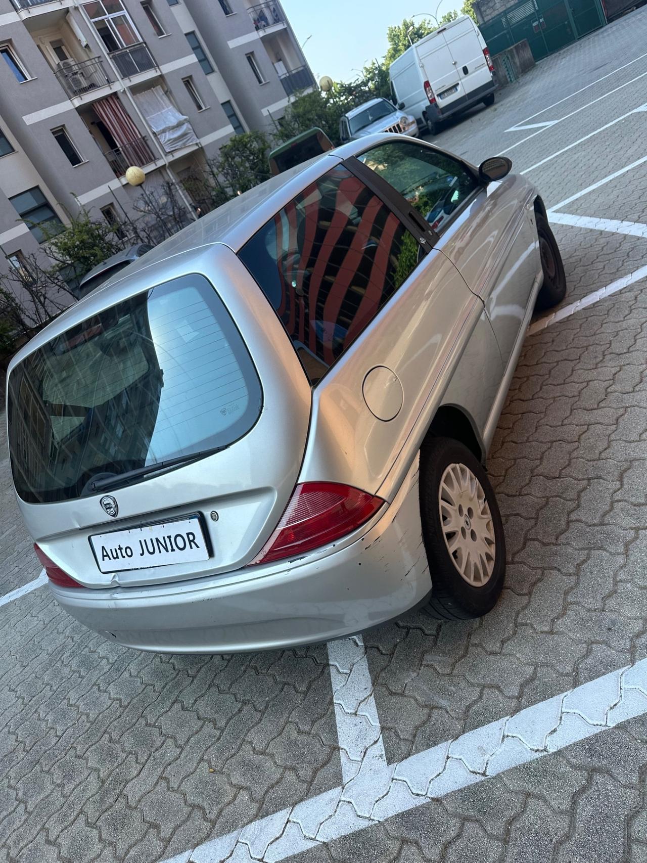 Lancia Y 1.2i cat Elefantino Blu