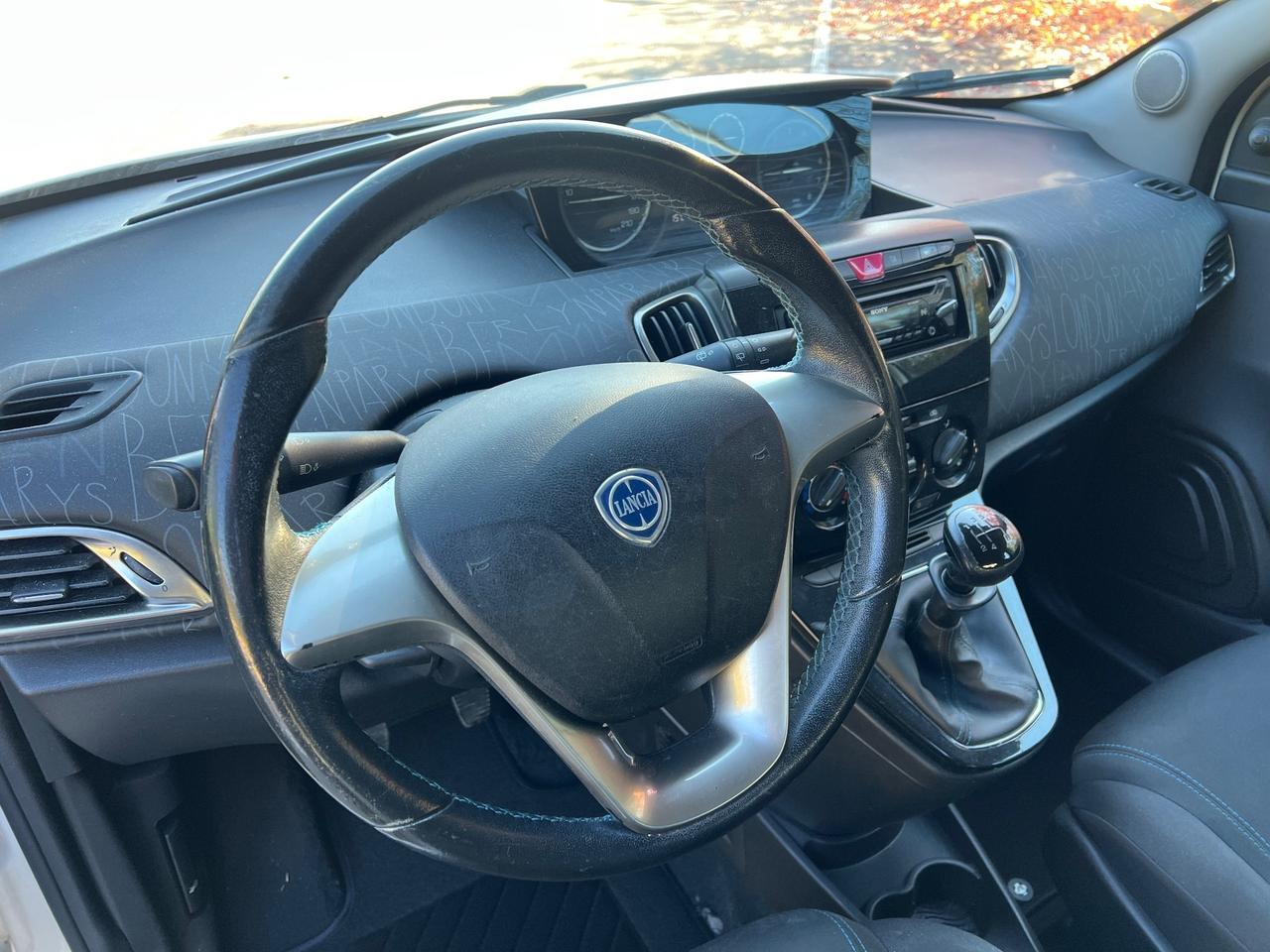 Lancia Ypsilon 1.2 69 CV 5 porte Platinum