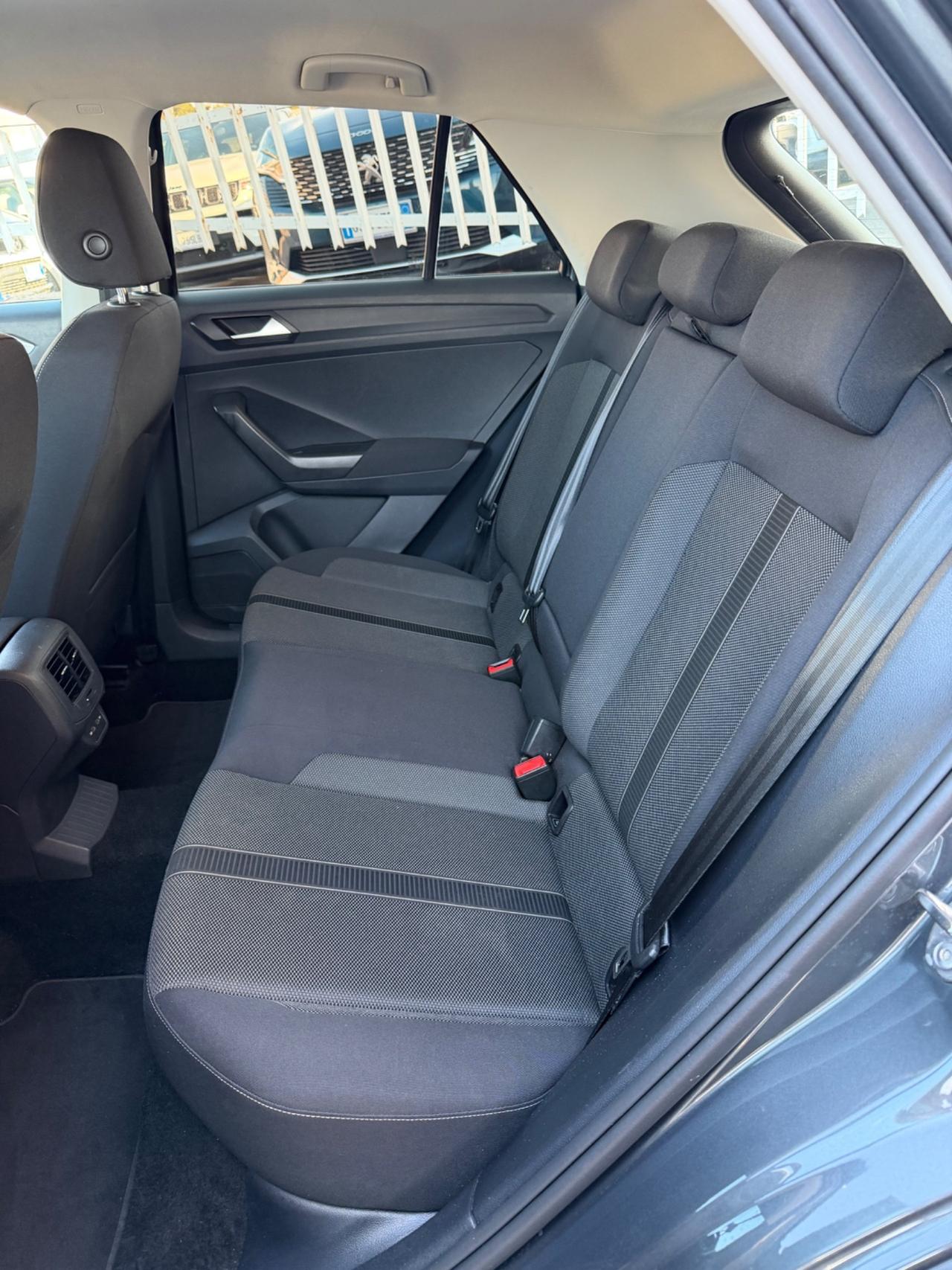 Volkswagen T-Roc 2.0 TDI 116cv 2023