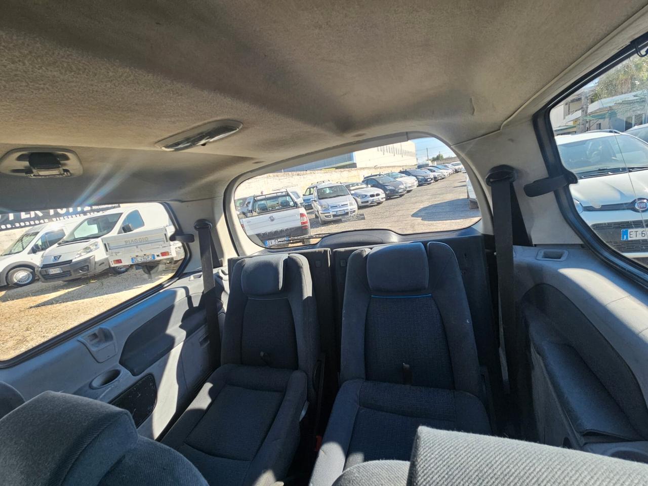 Ford Galaxy 1.8 TDCi 125 CV 7 POSTI