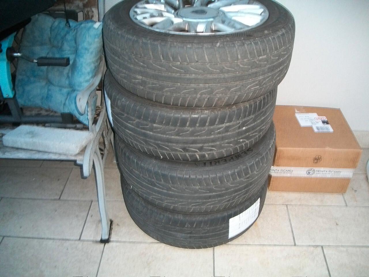 Lancia Ypsilon 1.2 69 CV 5 porte S&S Silver CC 1242 BENZINA EURO 05 KM 92630 TALIANDATI GARANZIA UN ANNO N 08 GOMME E CERCHI N 4 INVERNAL IN FERRO CON COPRI CERCHI 95X100 04 CERCHI IN LEGA ESTIVI 90X100