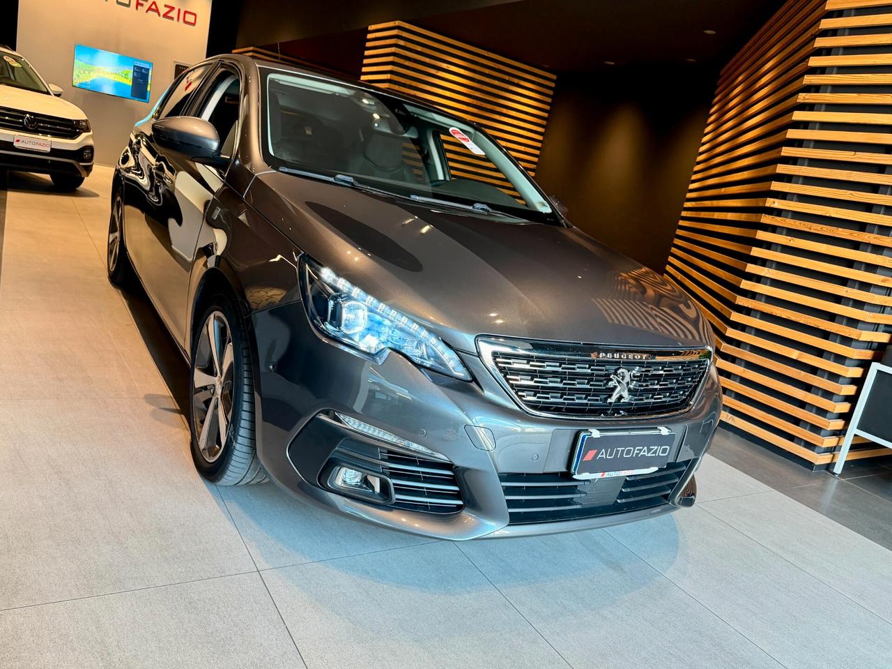 Peugeot 308 BlueHDi 130 S&S EAT8 GT
