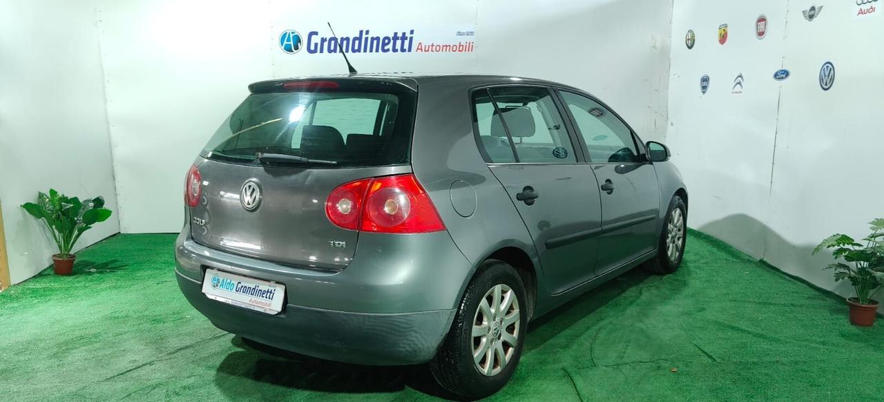 Volkswagen golf 5 1.9 TDI 105cv Novembre 2005