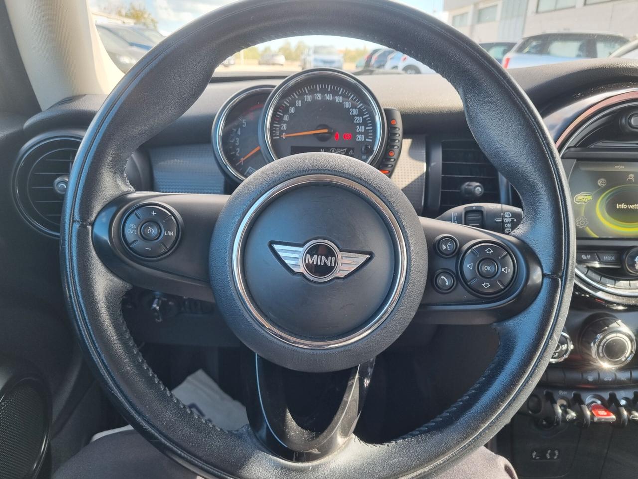 Mini 1.5 One D Business XL