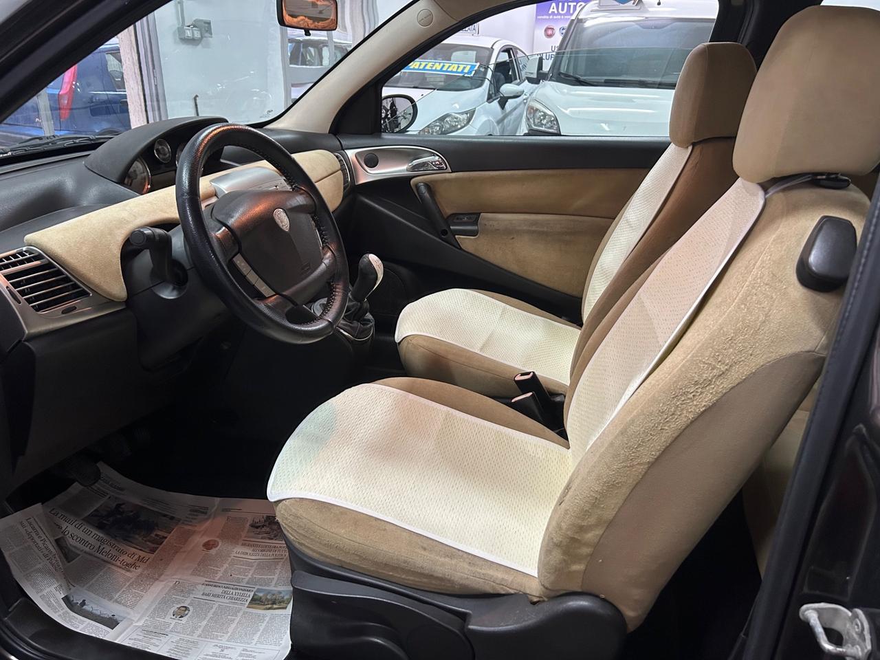 Lancia Ypsilon 1.3 MJT 75 CV Clima Neo Patentati