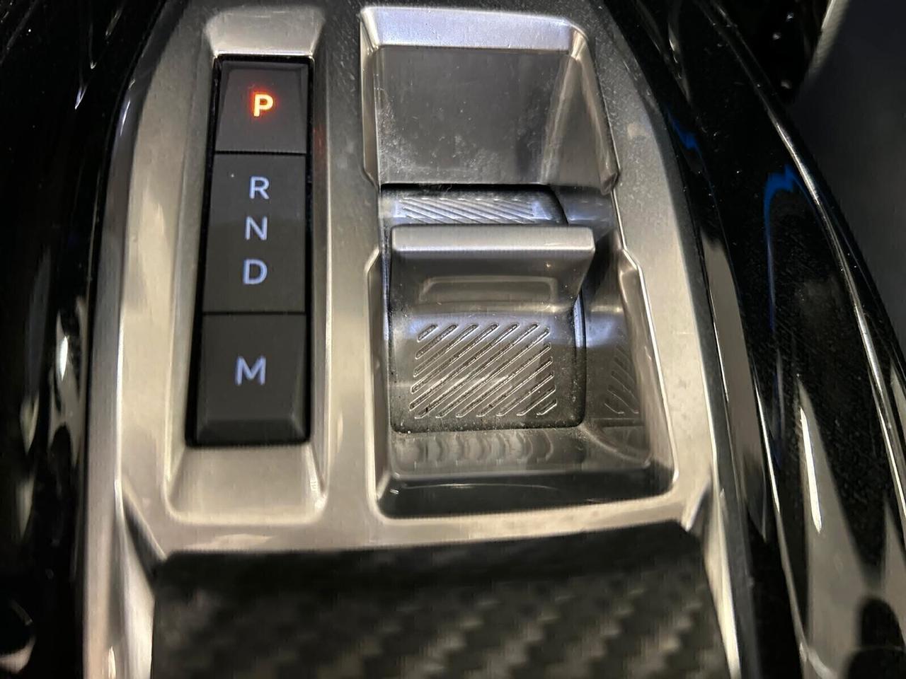 Peugeot 208 GT Hybrid 145 e-DCS6 SPOTICAR
