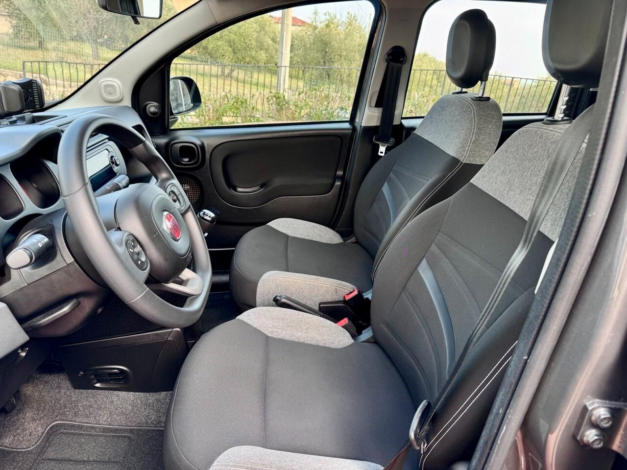 Fiat Panda 1.0 FireFly S&S Hybrid City Life da 120 euro al mese