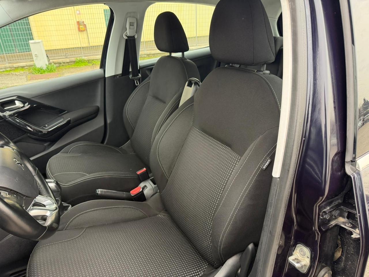 Peugeot 208 PureTech Allure GARANZIA 12 m