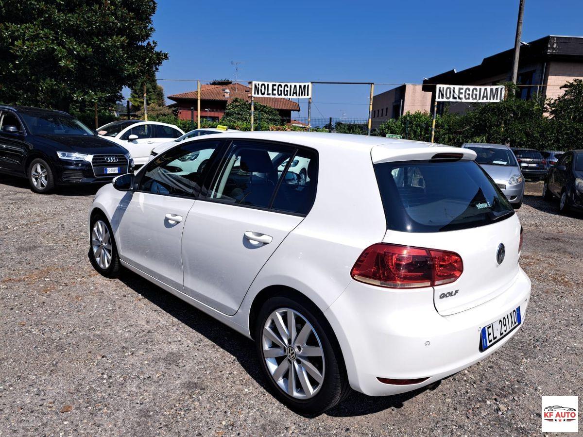 VOLKSWAGEN - Golf 1.6 tdi Highline 5p
