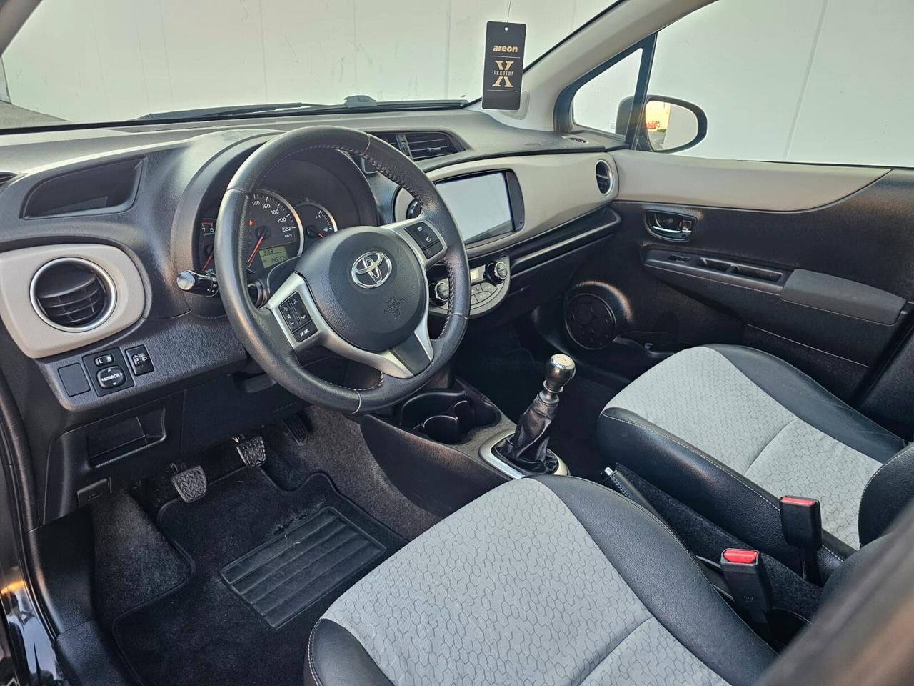Toyota Yaris 1.3 benzina