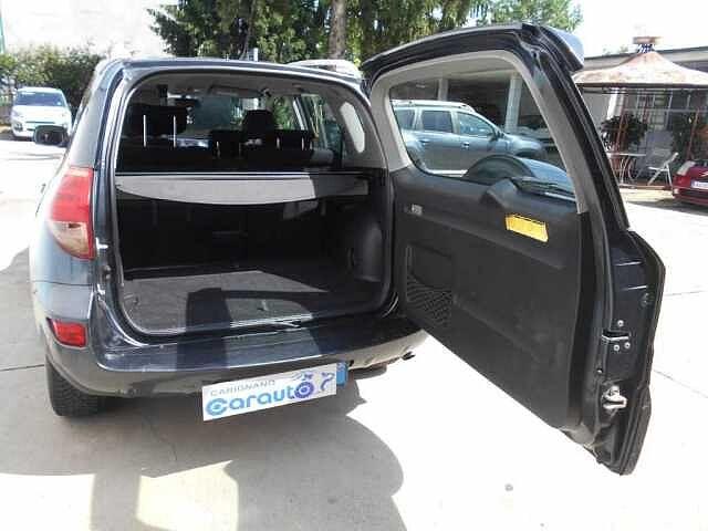 Toyota RAV4 2.2 D-4D 136 CV Sol