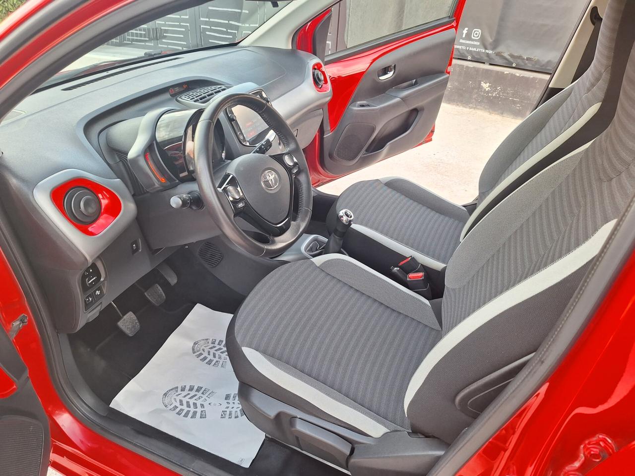 Toyota Aygo 1.0 VVT 5 porte x-play 2019 PERFETTA