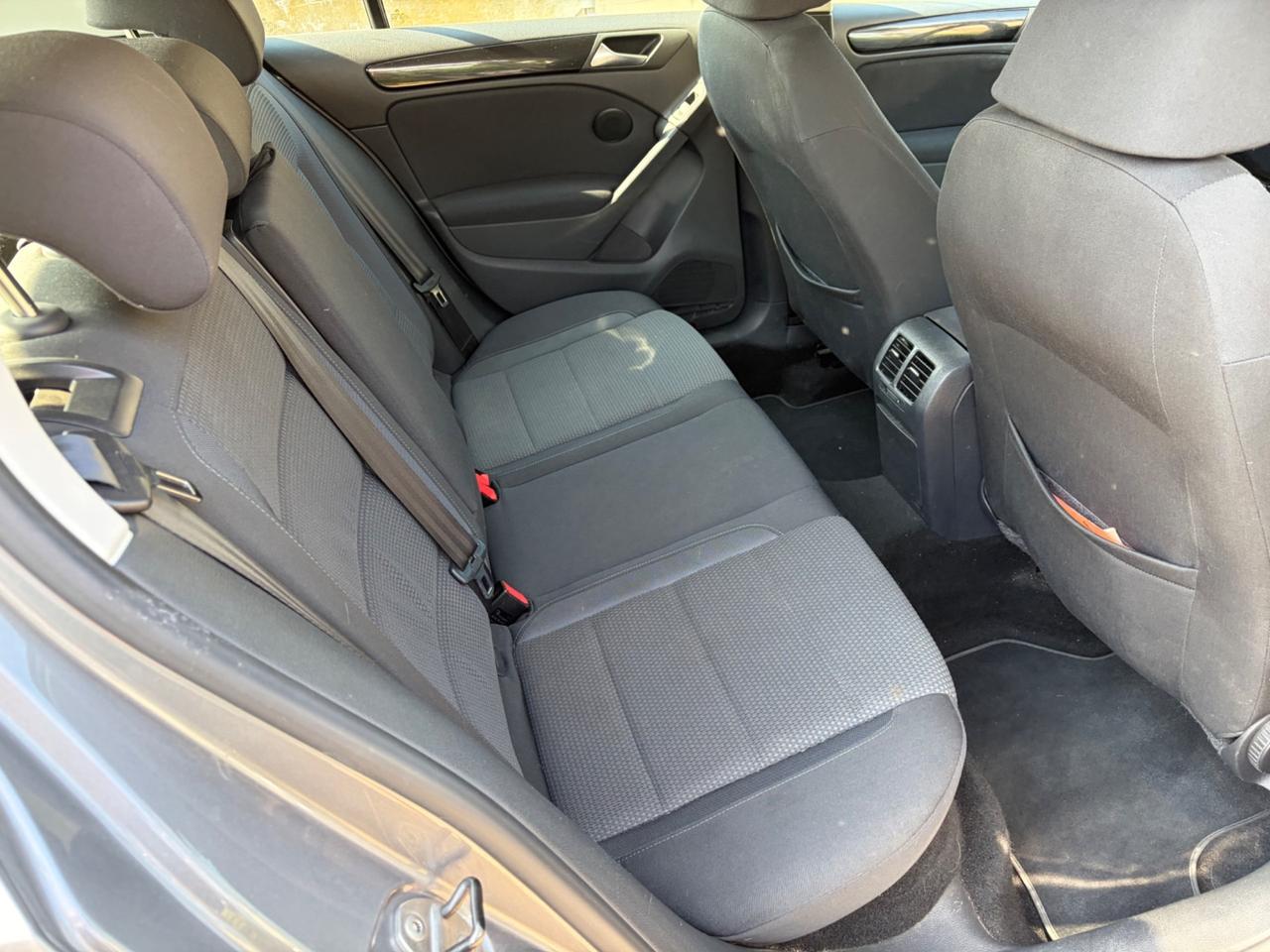 Volkswagen Golf 1.6 BENZINA 86MILA KM