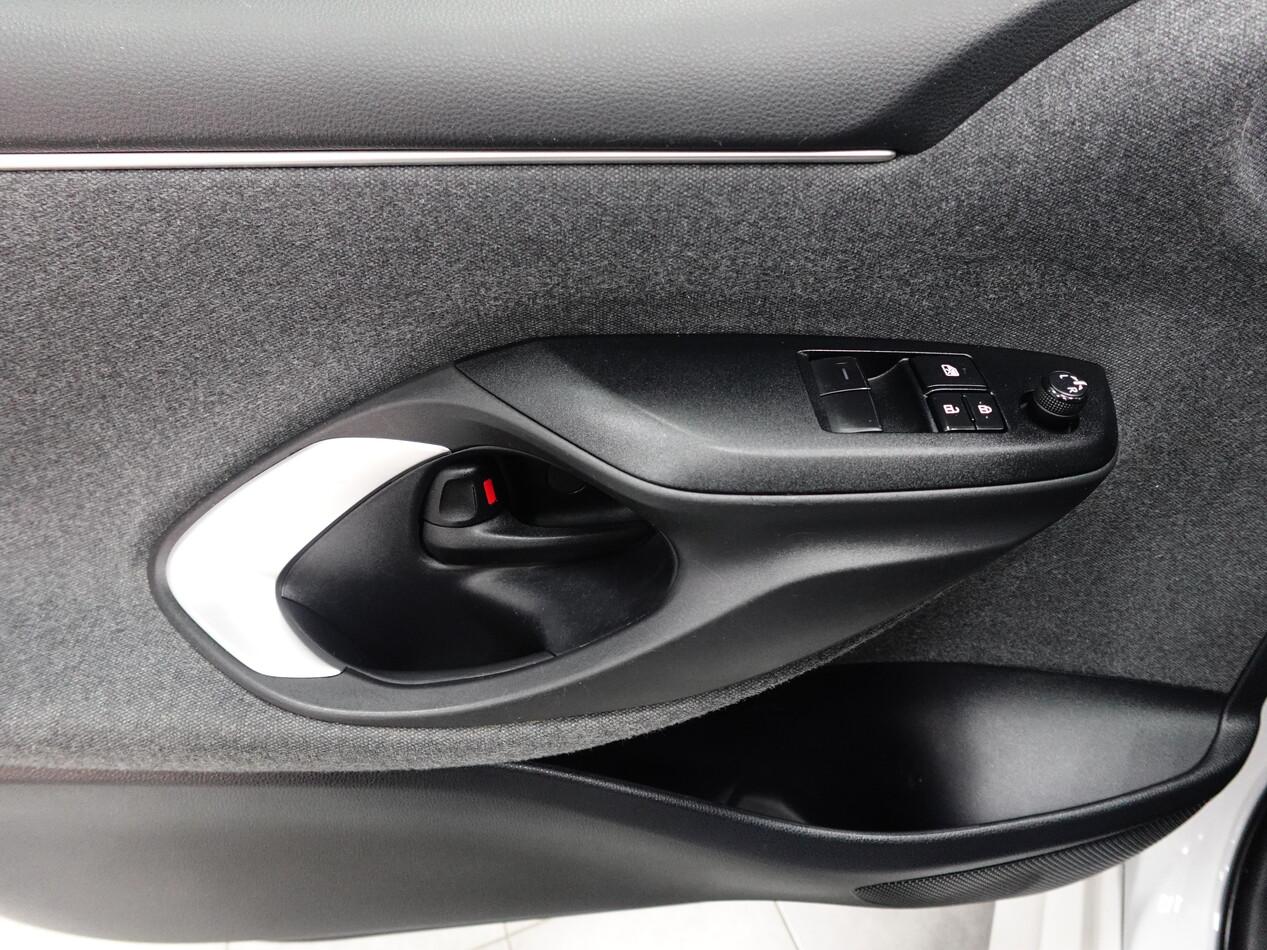 Toyota Yaris 1.5 E-CVT HYBRID 116 CV BUSINESS