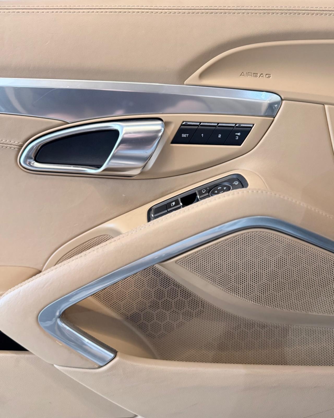 Porsche 911 3.8 Carrera 4S Coupé