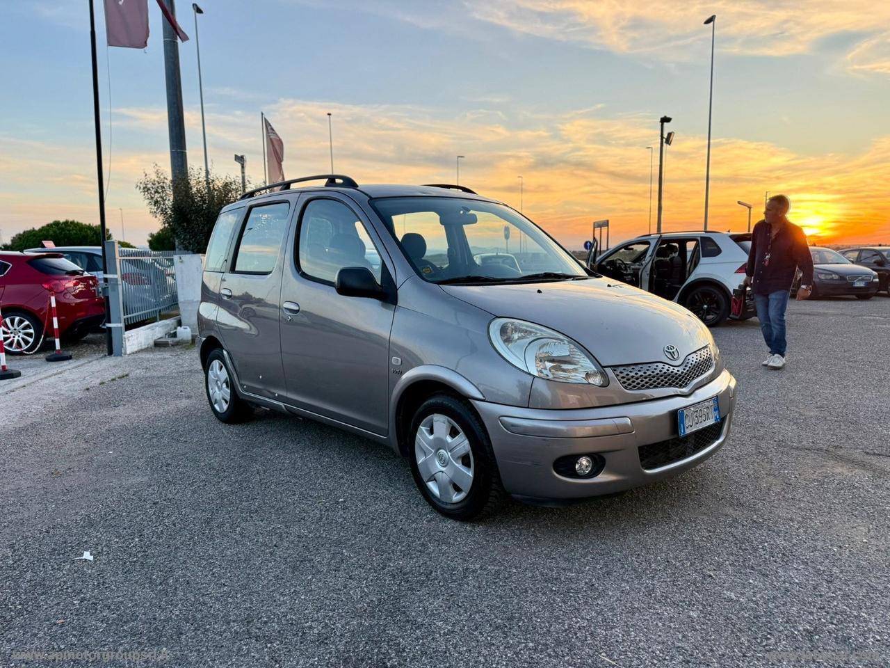 TOYOTA Verso 1.3 I 16V CAT SOL