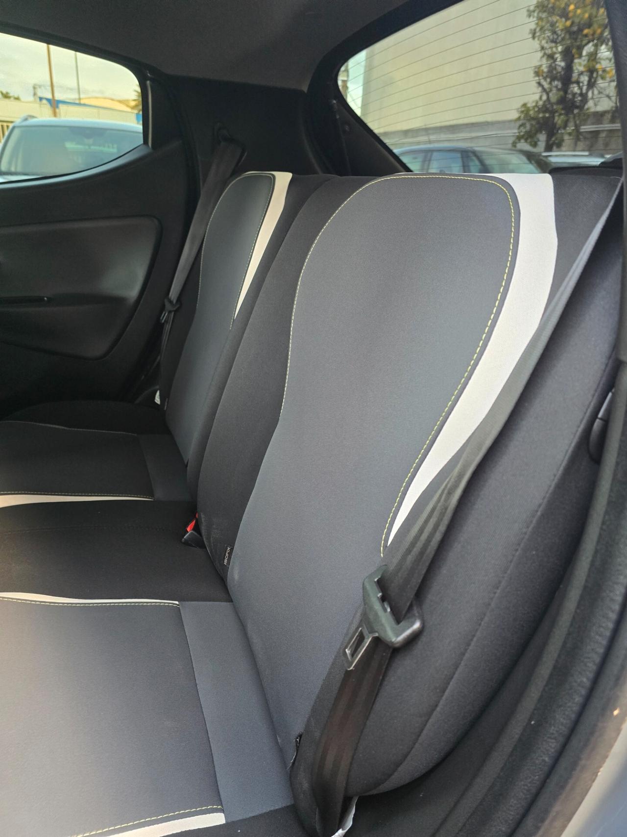 Lancia Ypsilon 0.9 TwinAir 85 CV 5 porte Metano Ecochic Elefantino