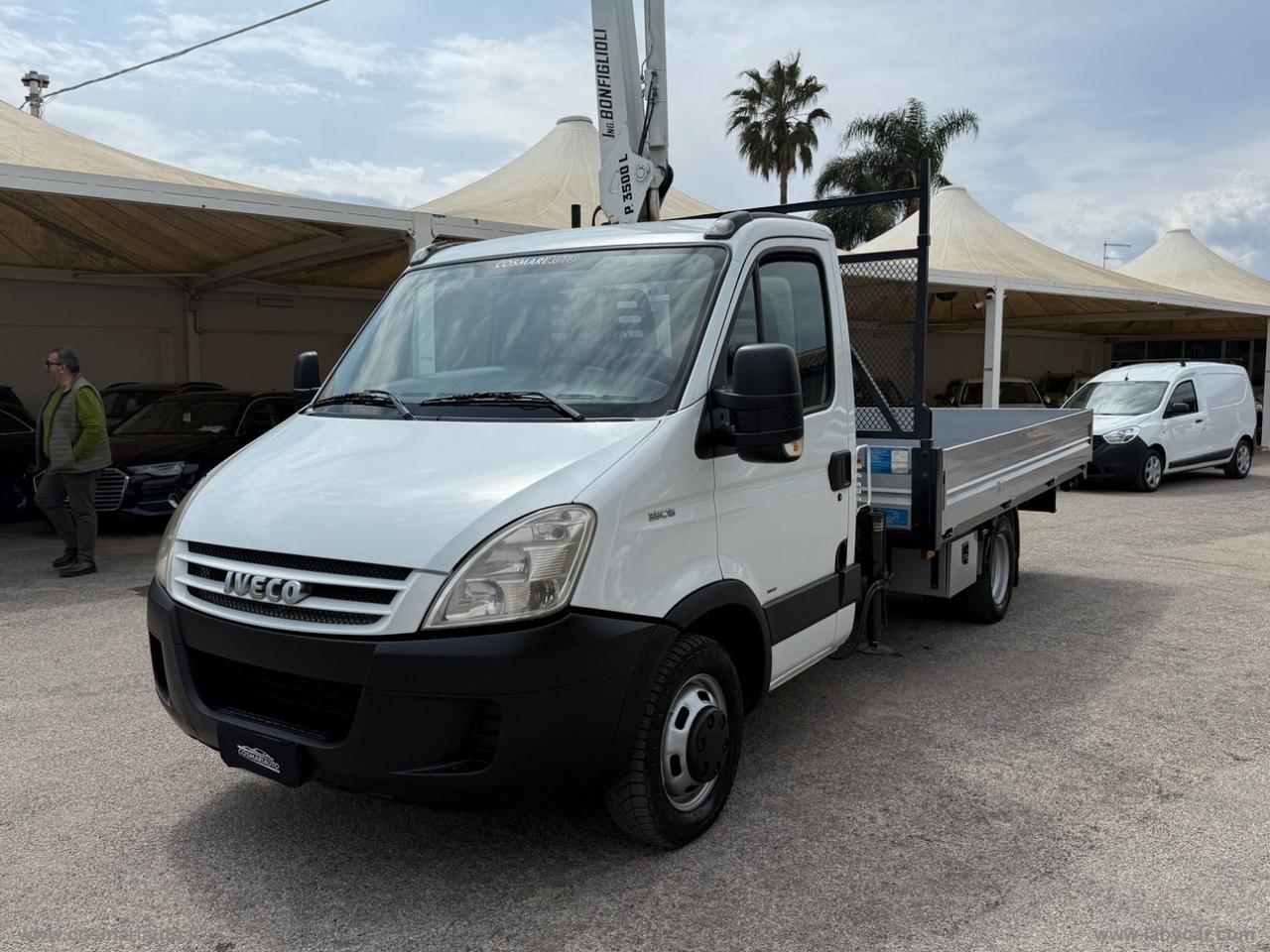 Daily 35C15 3.0 Hpi CASSONE FISSO CON GRU