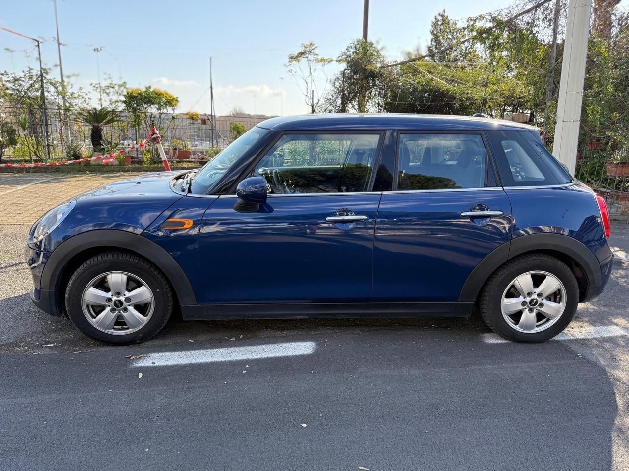 Mini 1.5 Cooper D Business XL Cambio Automatico