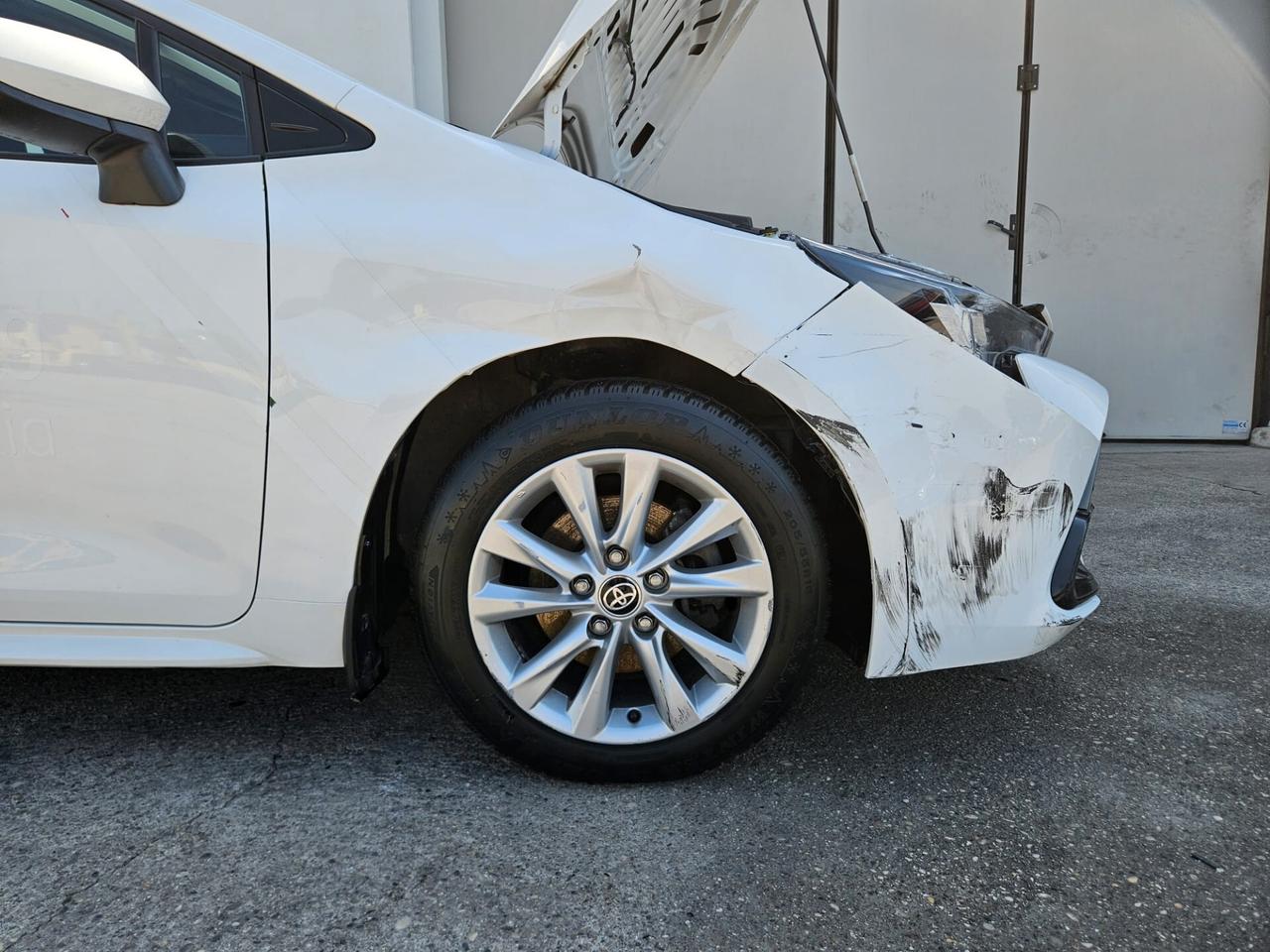 Toyota Corolla Touring Sports 1.8h auto START INCIDENTATA