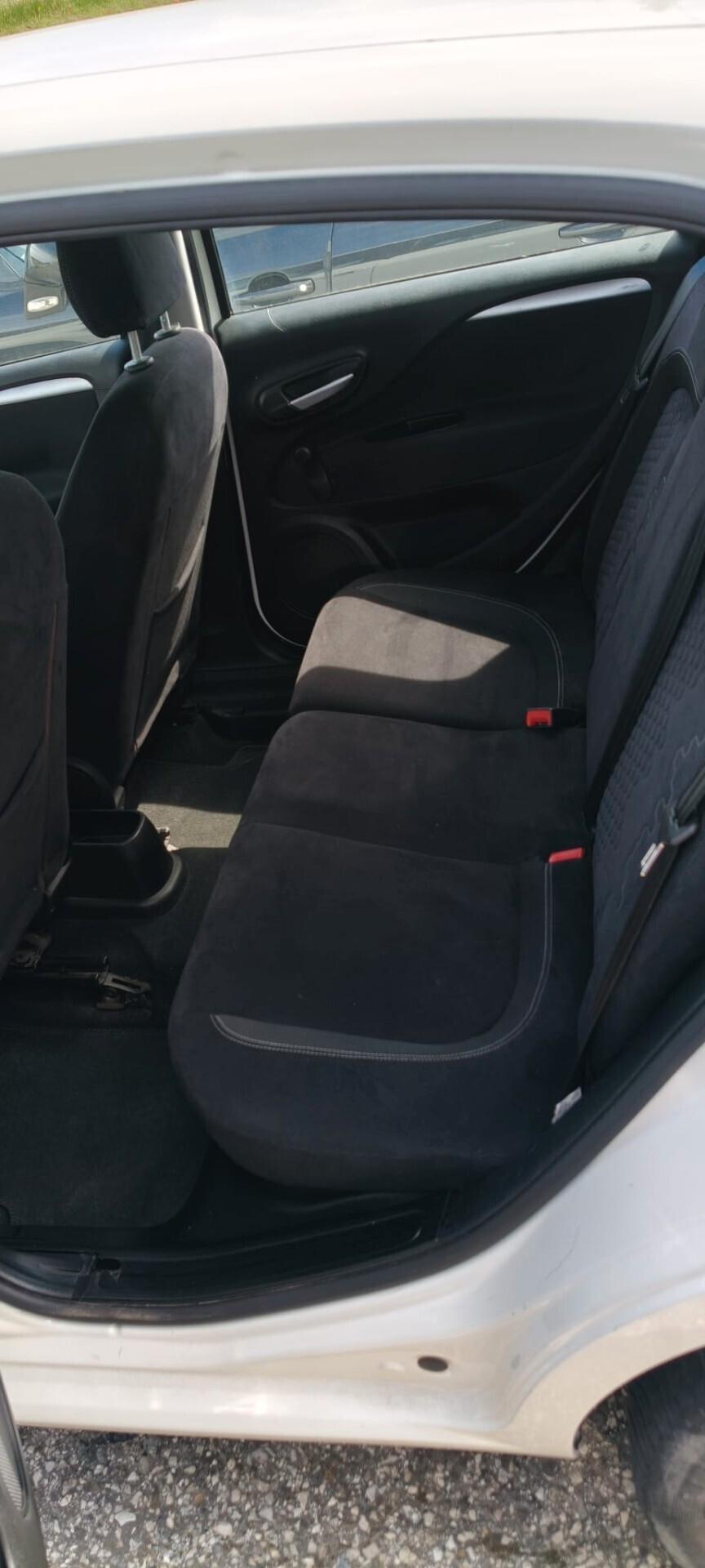 NEOPATENTATI fiat PUNTO metano MOTORE 135000 KM