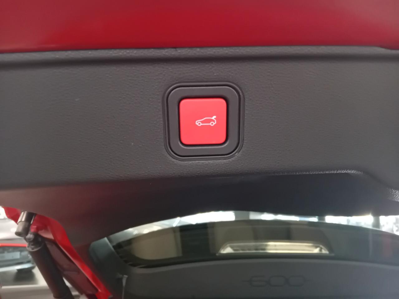 Fiat 600 Hybrid 100 CV DCT MHEV La Prima
