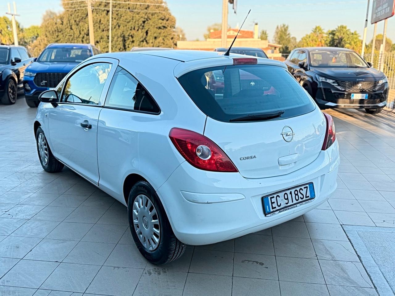 Opel Corsa 1.2 3 porte Sport Garanzia 12 Mesi
