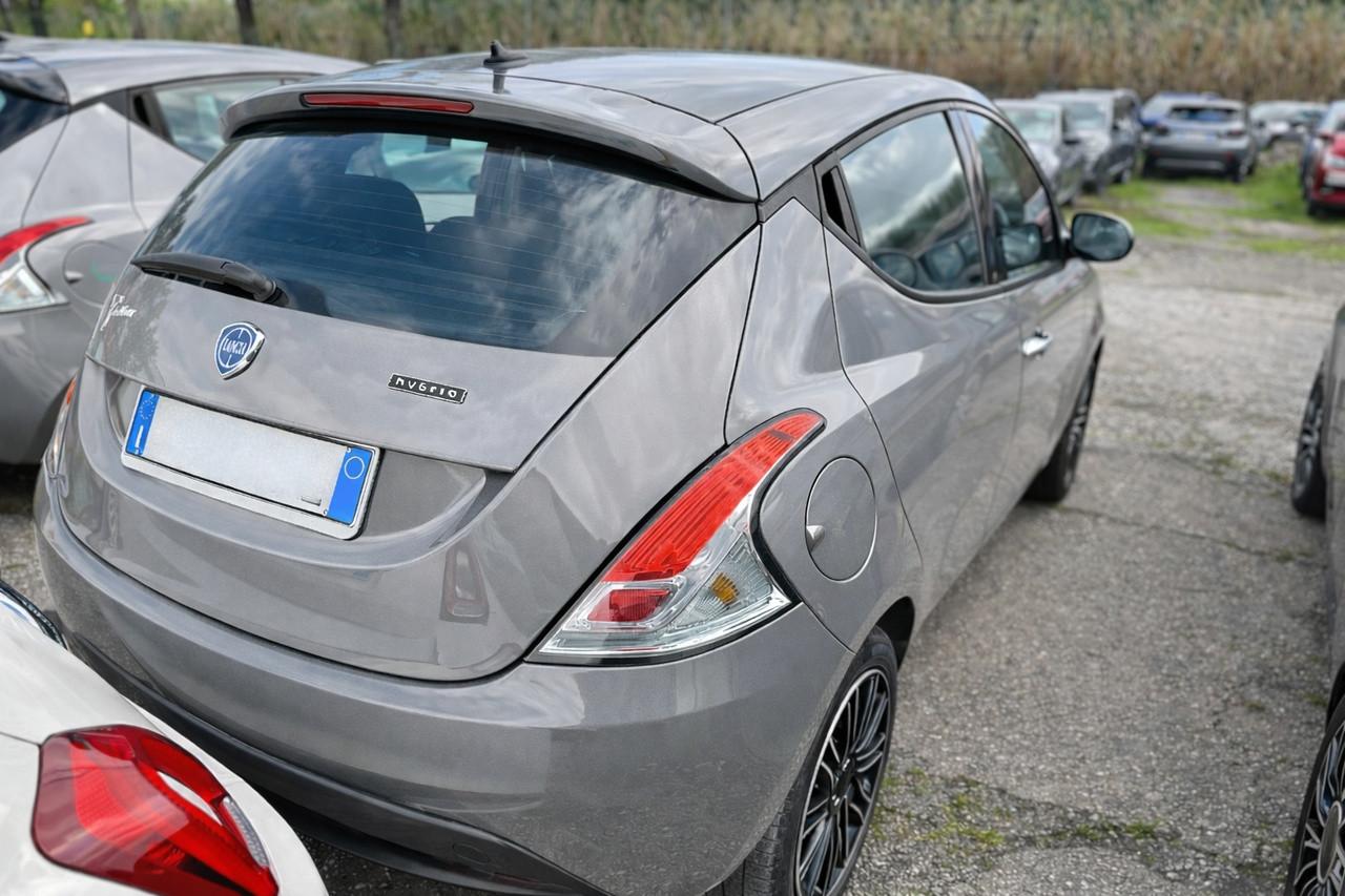 LANCIA Ypsilon III 2021 - Ypsilon 1.0 firefly hybrid Silver s&s 70cv