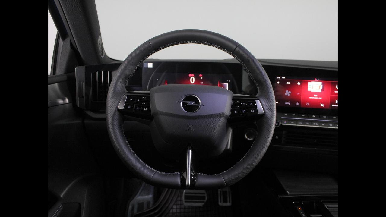 OPEL Astra GS Electric 156 hp
