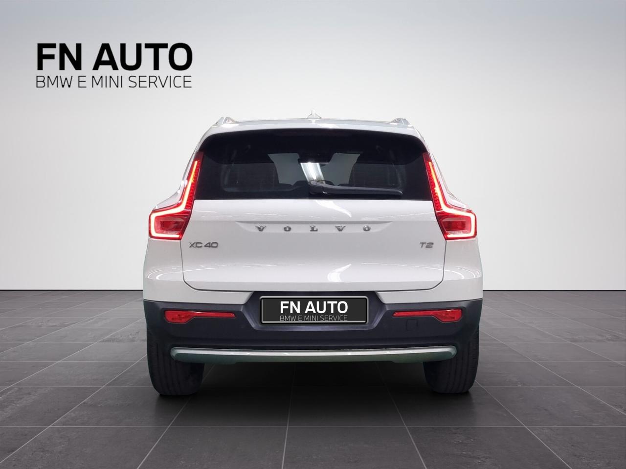 Volvo XC40 T2 Geartronic Momentum Pro AUTOCARRO N1