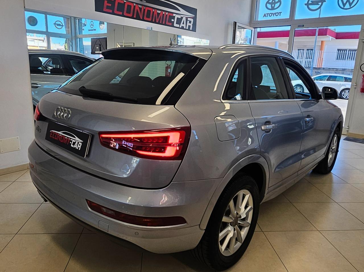 Audi Q3 2.0 TDI 120 CV Sport