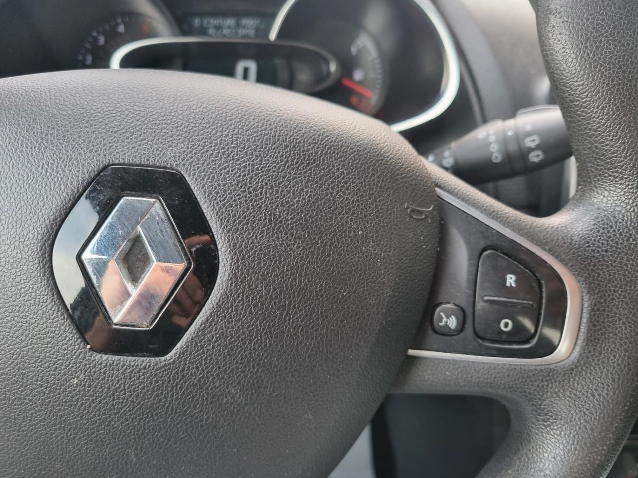 Renault Clio dCi 8V 90 CV 5 porte Moschino Intens