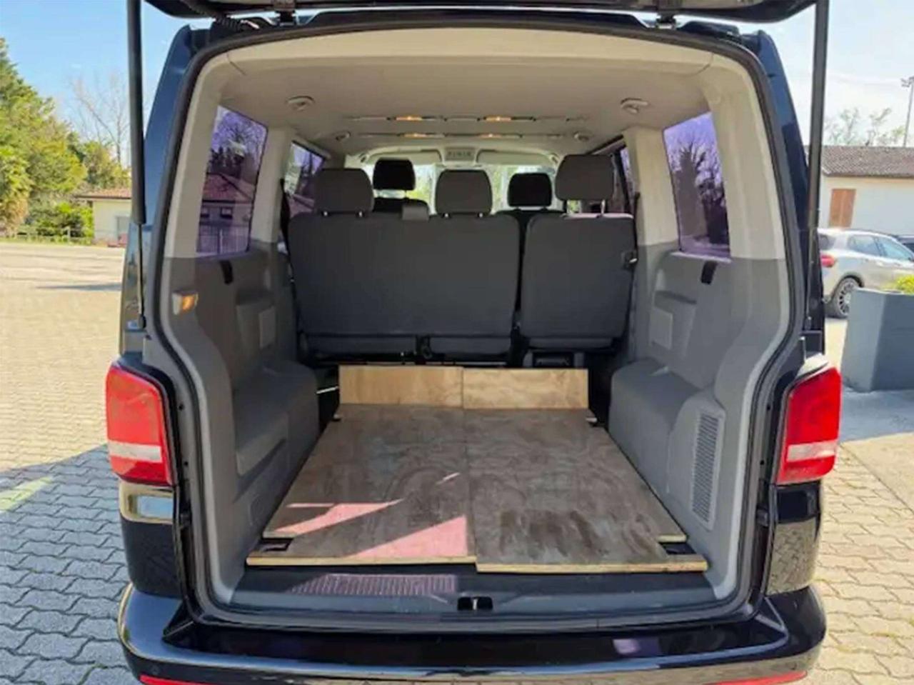 Volkswagen T5 Transporter DSG/Autocarro IVA ESPOSTA