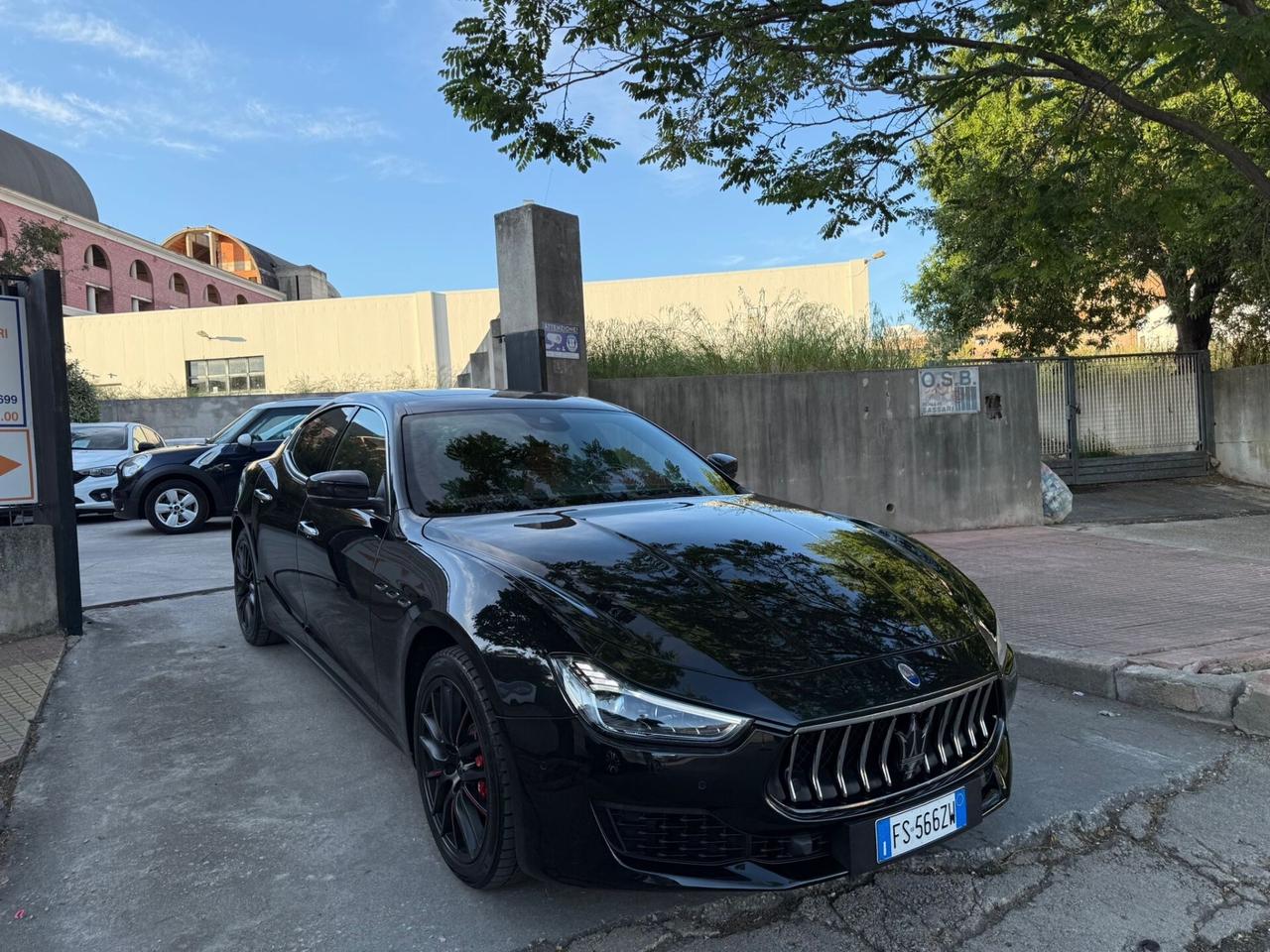Maserati Ghibli RIBELLE V6 Diesel Bi-Color