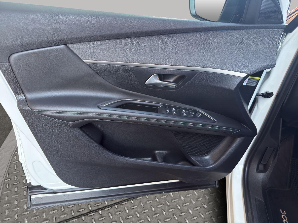 PEUGEOT - 3008 -1.5 BlueHDi 130 EAT8 S&S GT Line