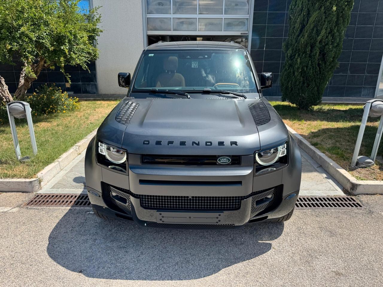 Land Rover Defender 130 5.0 V8 EDITION 500 CV AWD Auto X-Dynamic HSE