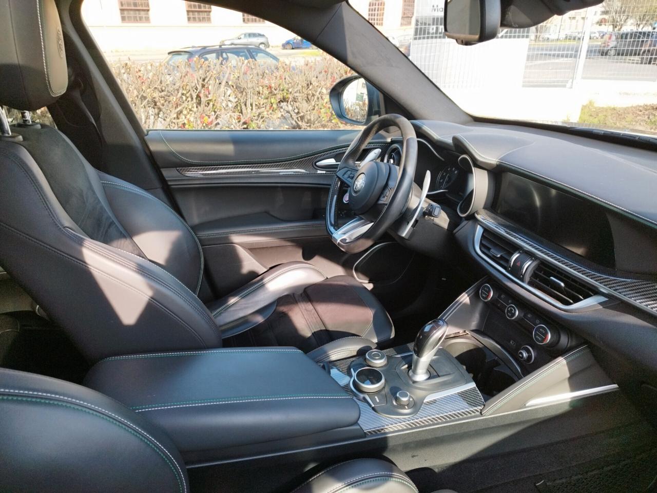 Alfa Romeo Stelvio 2.9 Bi-Turbo V6 510 CV AT8 Quadrifoglio