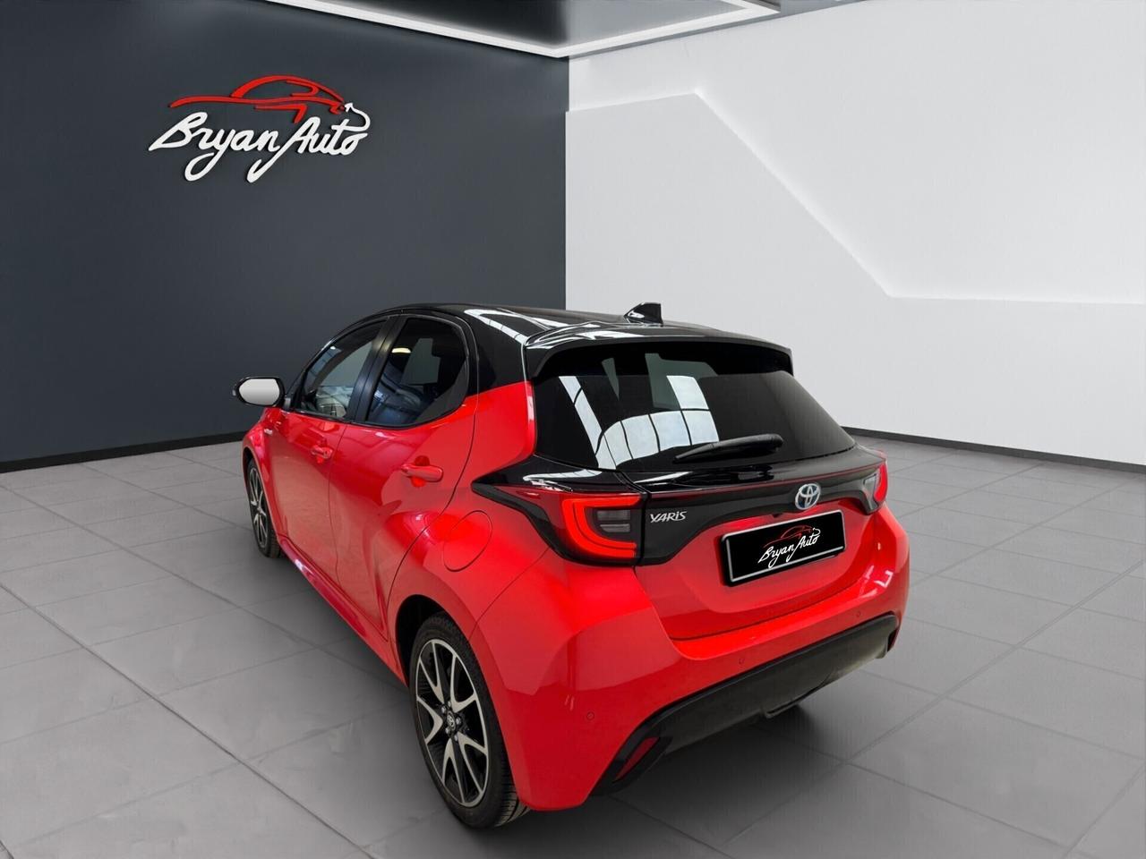 Toyota Yaris 1.5h Premiere *PROMO*