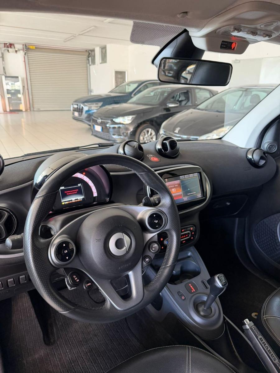 SMART - Fortwo - 70 1.0 BRABUS Style