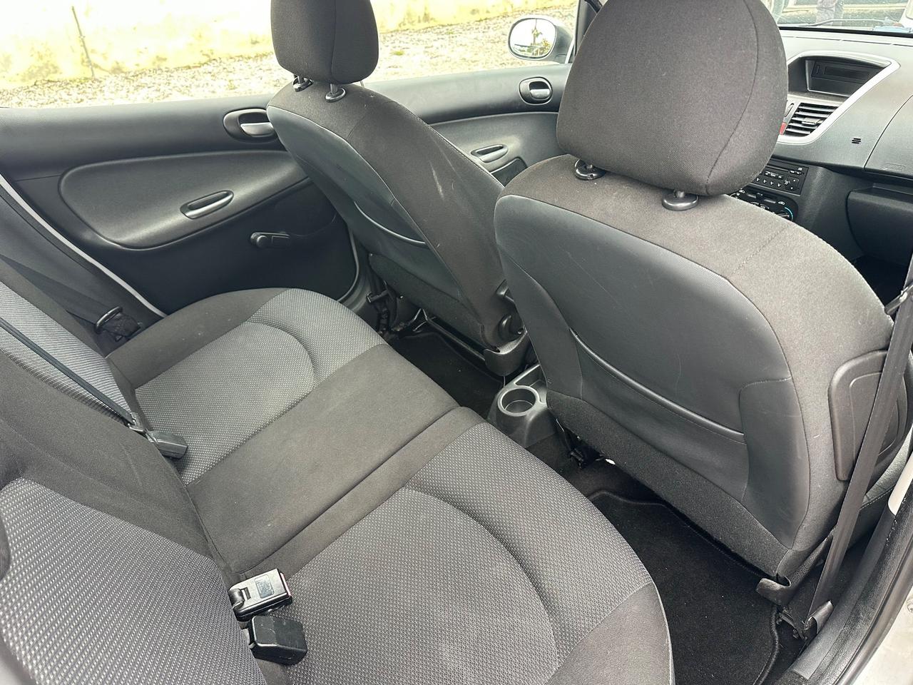 Peugeot 206 Plus 1.2 gpl 2011