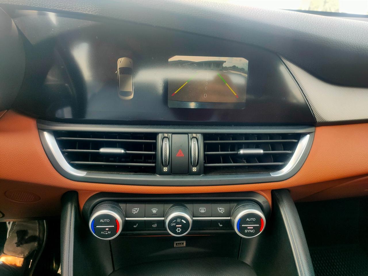 Alfa Romeo Giulia 2.2 Turbodiesel 210 CV AT8 AWD Q4 Veloce