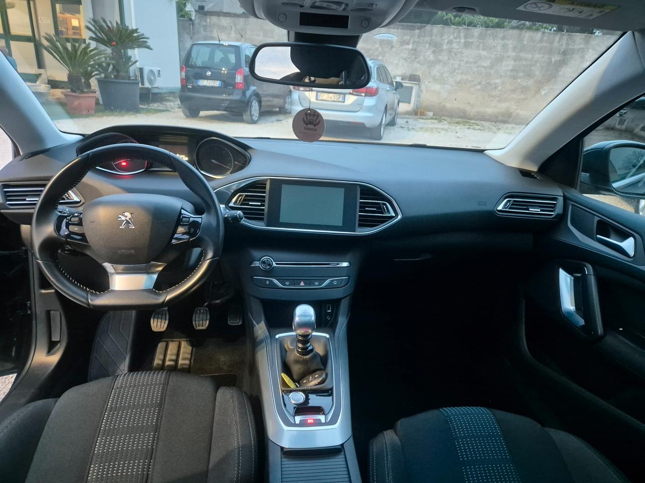 Peugeot 308 BlueHDi 120 S&S SW Allure