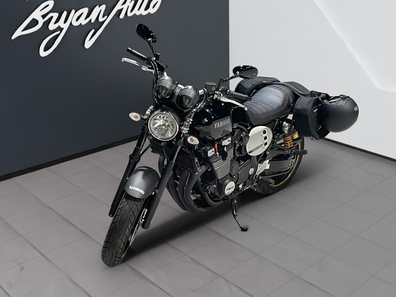 Yamaha XJR 1300
