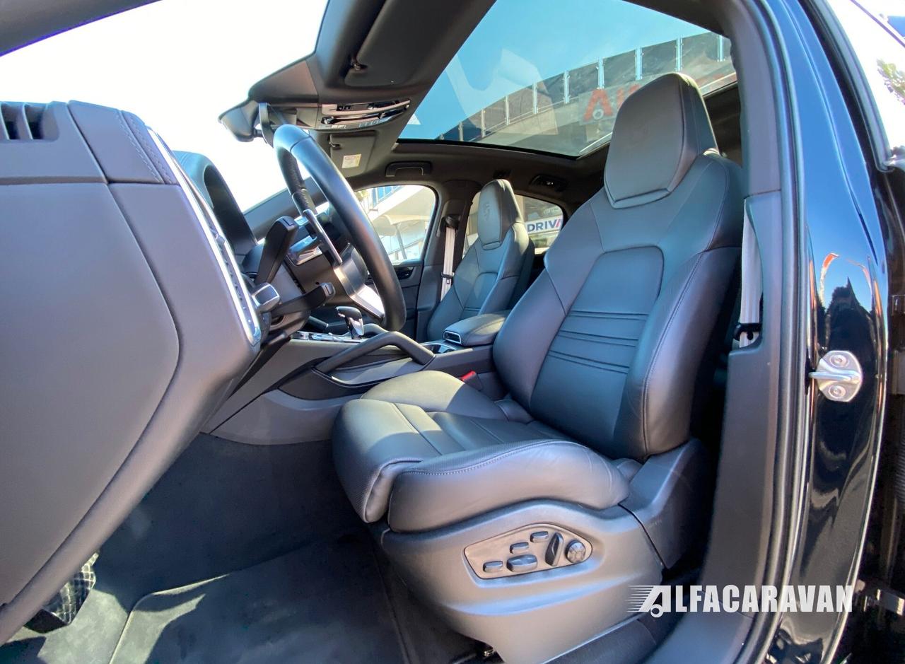 Porsche Cayenne Coupe 3.0 V6 tiptronic Platinum Edition