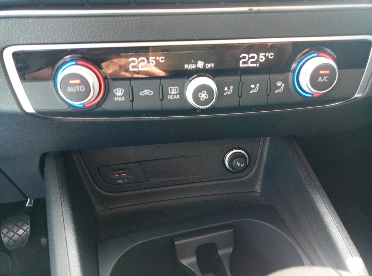 Audi Q2 30 TFSI Business Advanced