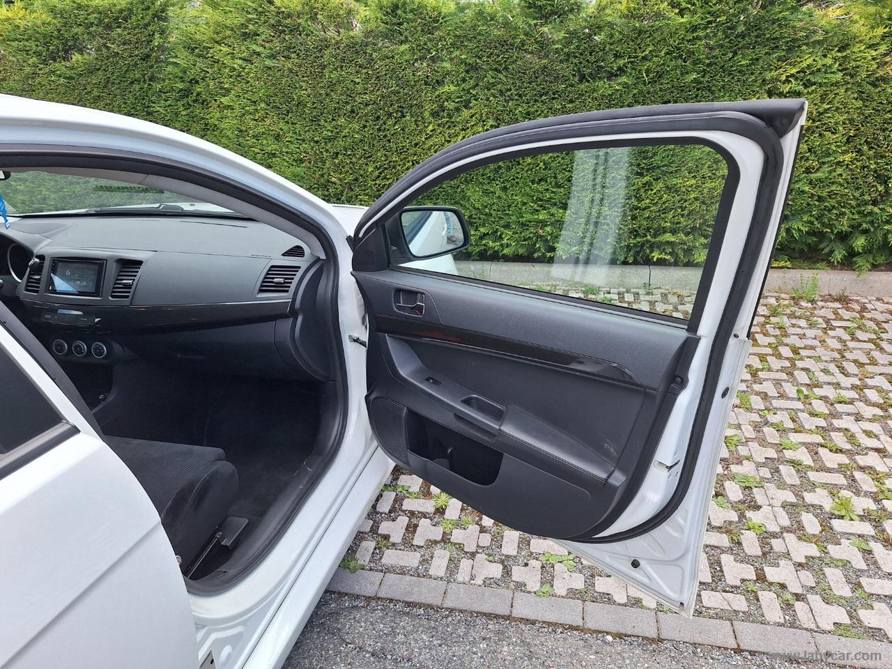 MITSUBISHI Lancer Evolution 2.0 T ITALIANA TAGLIANDI