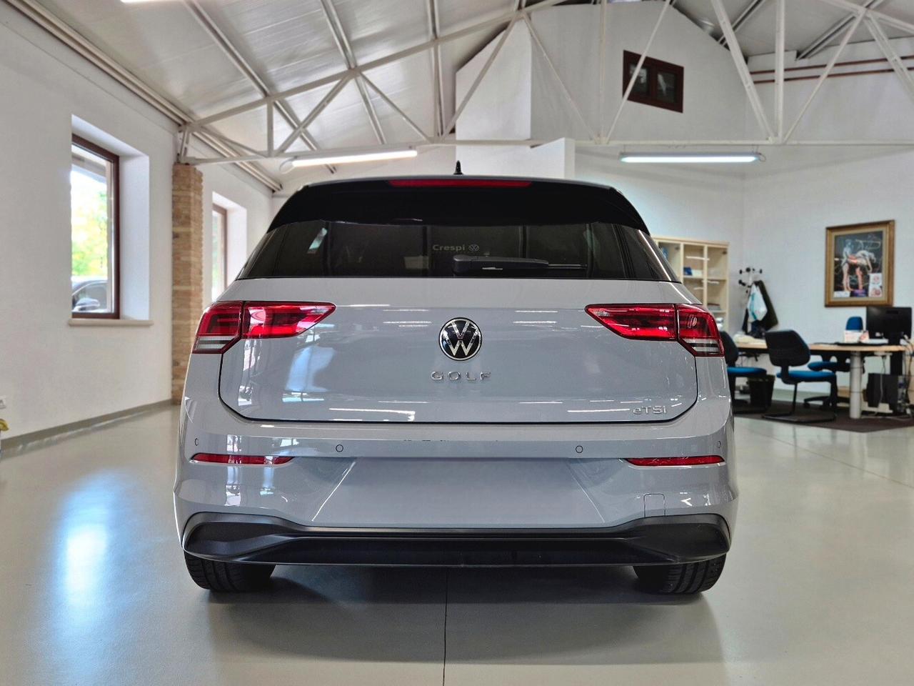 Volkswagen Golf 1.0 eTSI EVO DSG Life ** ibrida