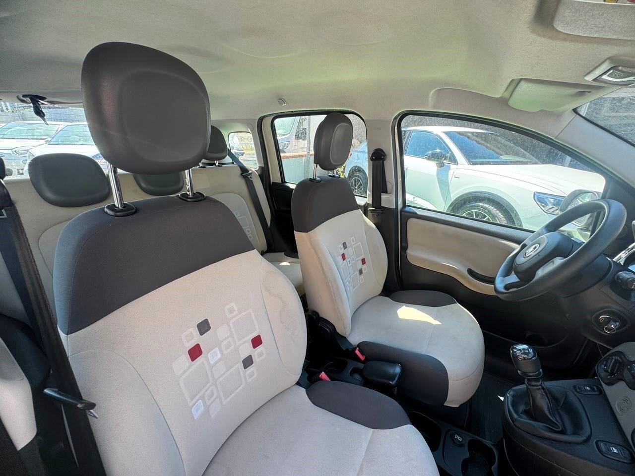 Fiat Panda 1.2 Lounge 04/2012 35000 KM